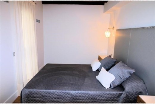 Sale - Piso -
Barcelona