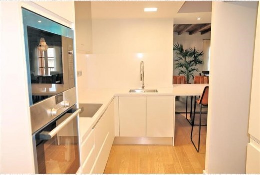 Sale - Piso -
Barcelona