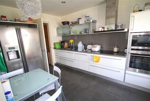 Sale - Piso -
Barcelona