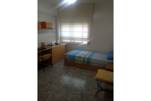 Sale - Piso -
Barcelona