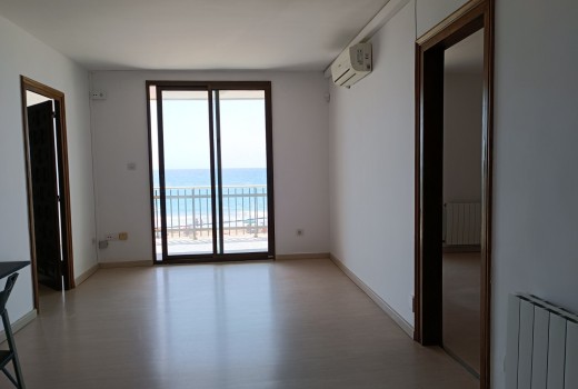 Sale - Piso -
Calafell