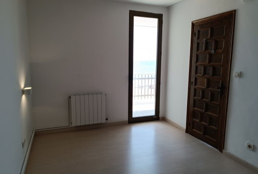 Sale - Piso -
Calafell