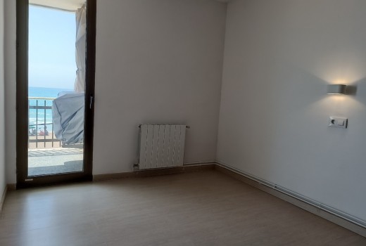 Sale - Piso -
Calafell