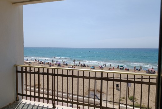 Sale - Piso -
Calafell