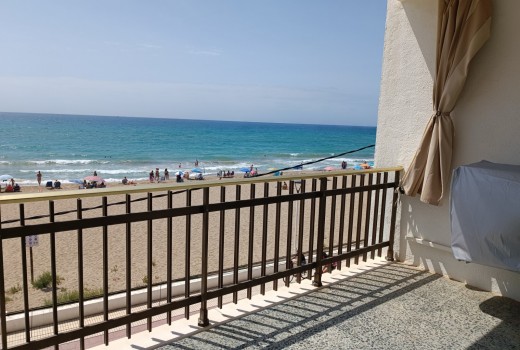 Sale - Piso -
Calafell