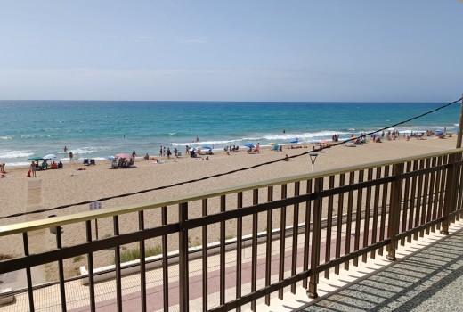 Sale - Piso -
Calafell