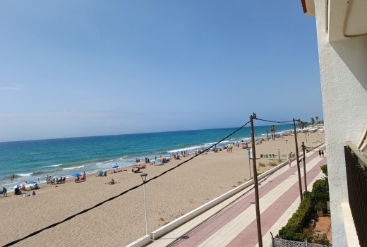 Sale - Piso -
Calafell