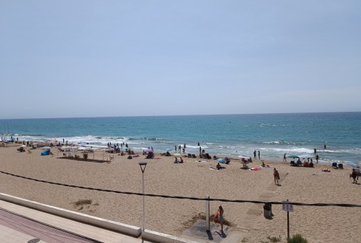 Sale - Piso -
Calafell