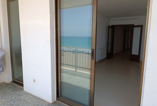 Sale - Piso -
Calafell