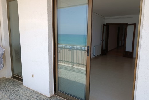 Sale - Piso -
Calafell