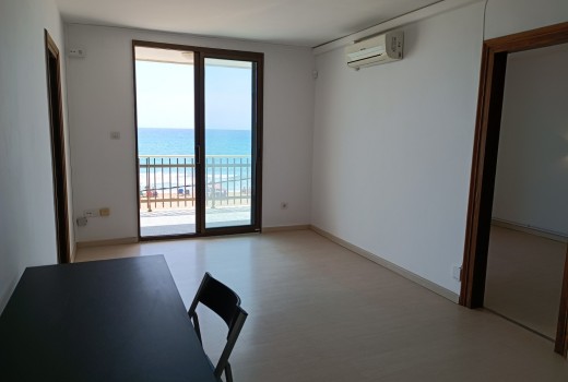 Sale - Piso -
Calafell
