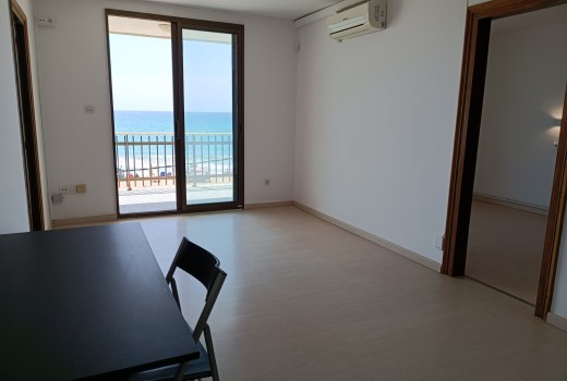 Sale - Piso -
Calafell