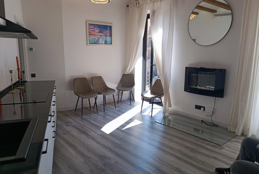 Sale - Piso -
Barcelona - El Gòtic