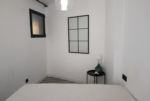 Sale - Piso -
Barcelona - El Gòtic