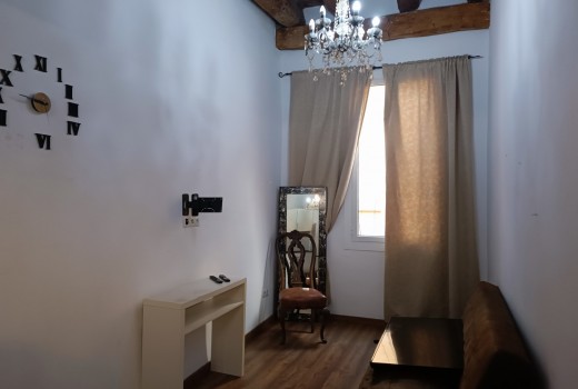 Sale - Piso -
Barcelona - El Gòtic