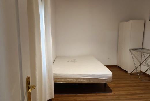 Sale - Piso -
Barcelona - El Gòtic