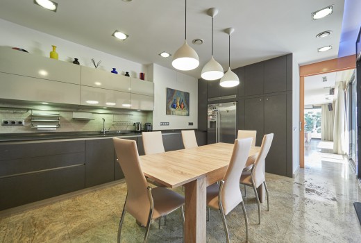 Sale - Chalet -
Cunit