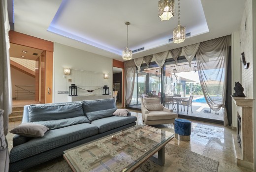 Sale - Chalet -
Cunit