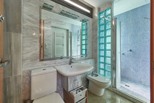 Sale - Chalet -
Cunit