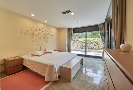 Sale - Chalet -
Cunit