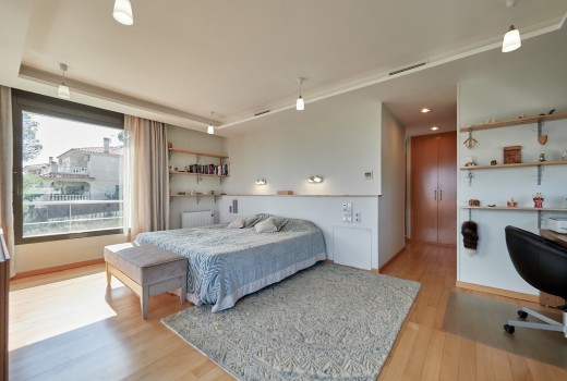 Sale - Chalet -
Cunit