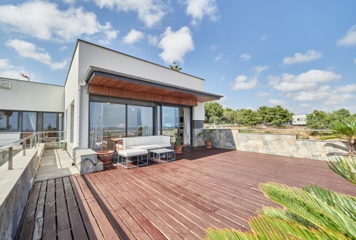 Sale - Chalet -
Cunit