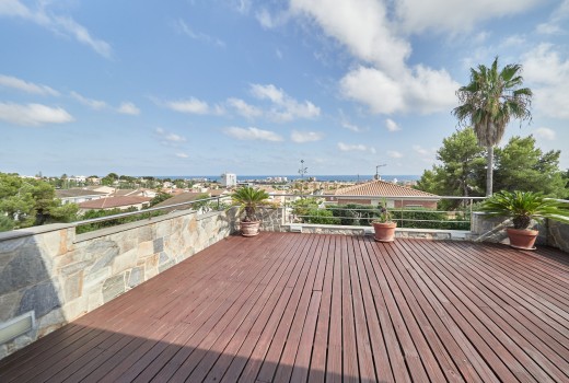 Sale - Chalet -
Cunit