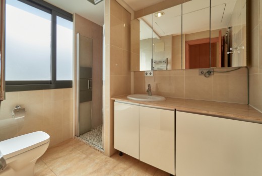 Sale - Chalet -
Cunit
