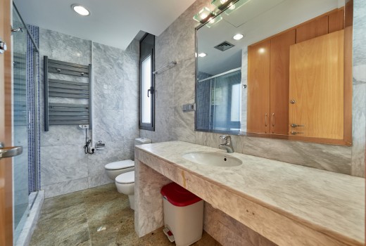 Sale - Chalet -
Cunit