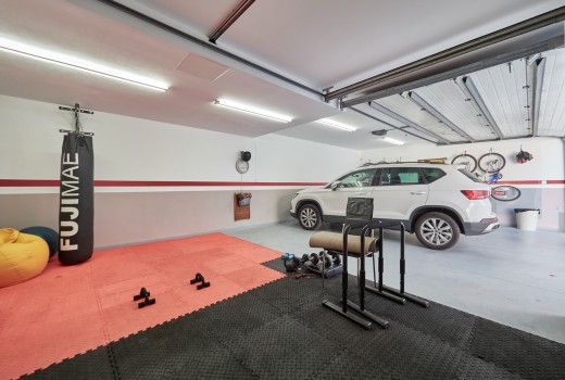 Sale - Chalet -
Cunit