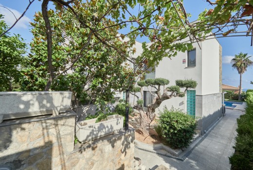 Sale - Chalet -
Cunit