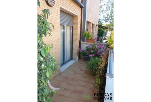 Venta - Adosado -
Gava