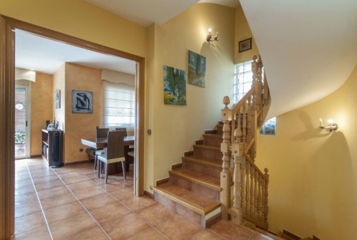 Venta - Chalet -
Castelldefels