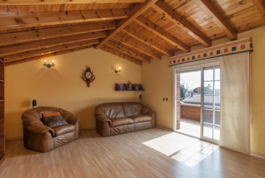 Venta - Chalet -
Castelldefels