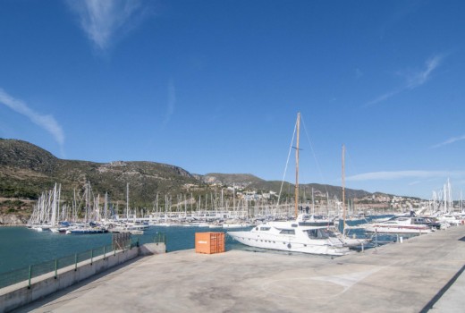 Venta - Chalet -
Castelldefels