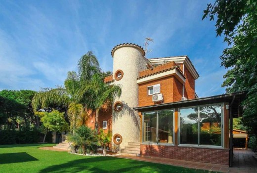 Sale - Chalet -
Gava