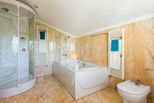 Sale - Chalet -
Gava