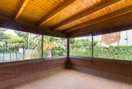 Sale - Chalet -
Gava