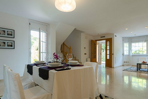 Sale - Chalet -
Gava