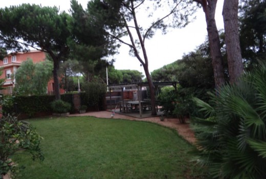 Sale - Chalet -
Gava